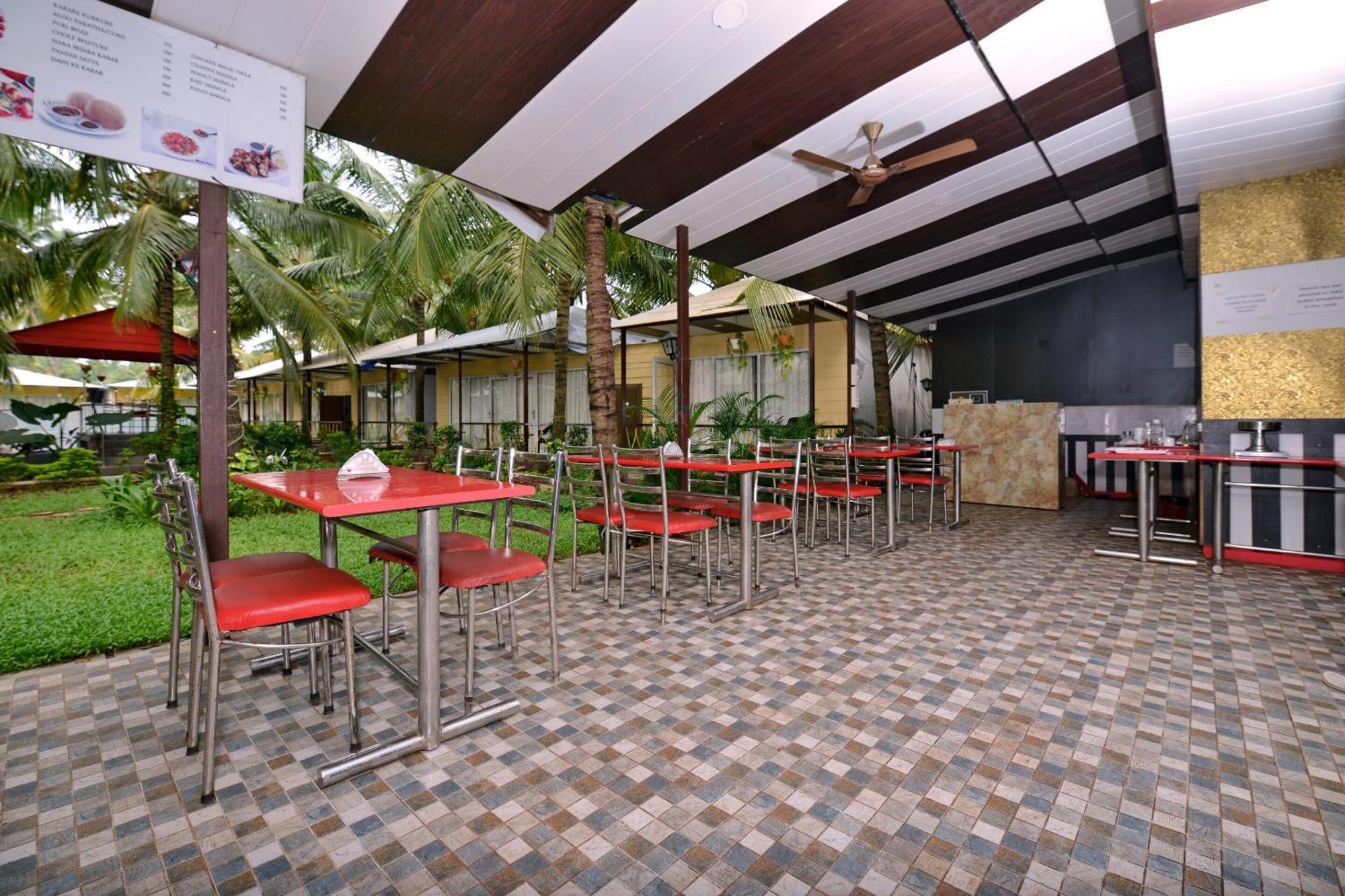 Collection O Retreat Morjim Resort Экстерьер фото