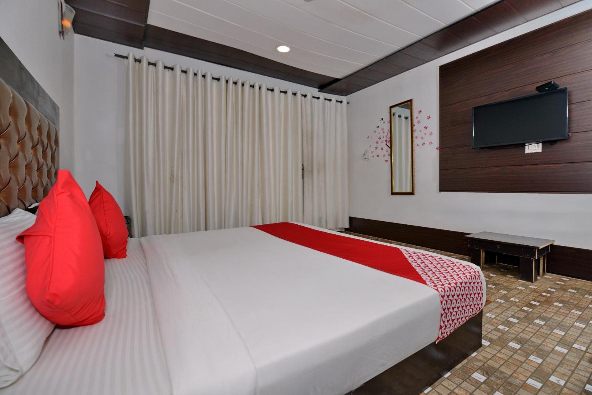 Collection O Retreat Morjim Resort Экстерьер фото