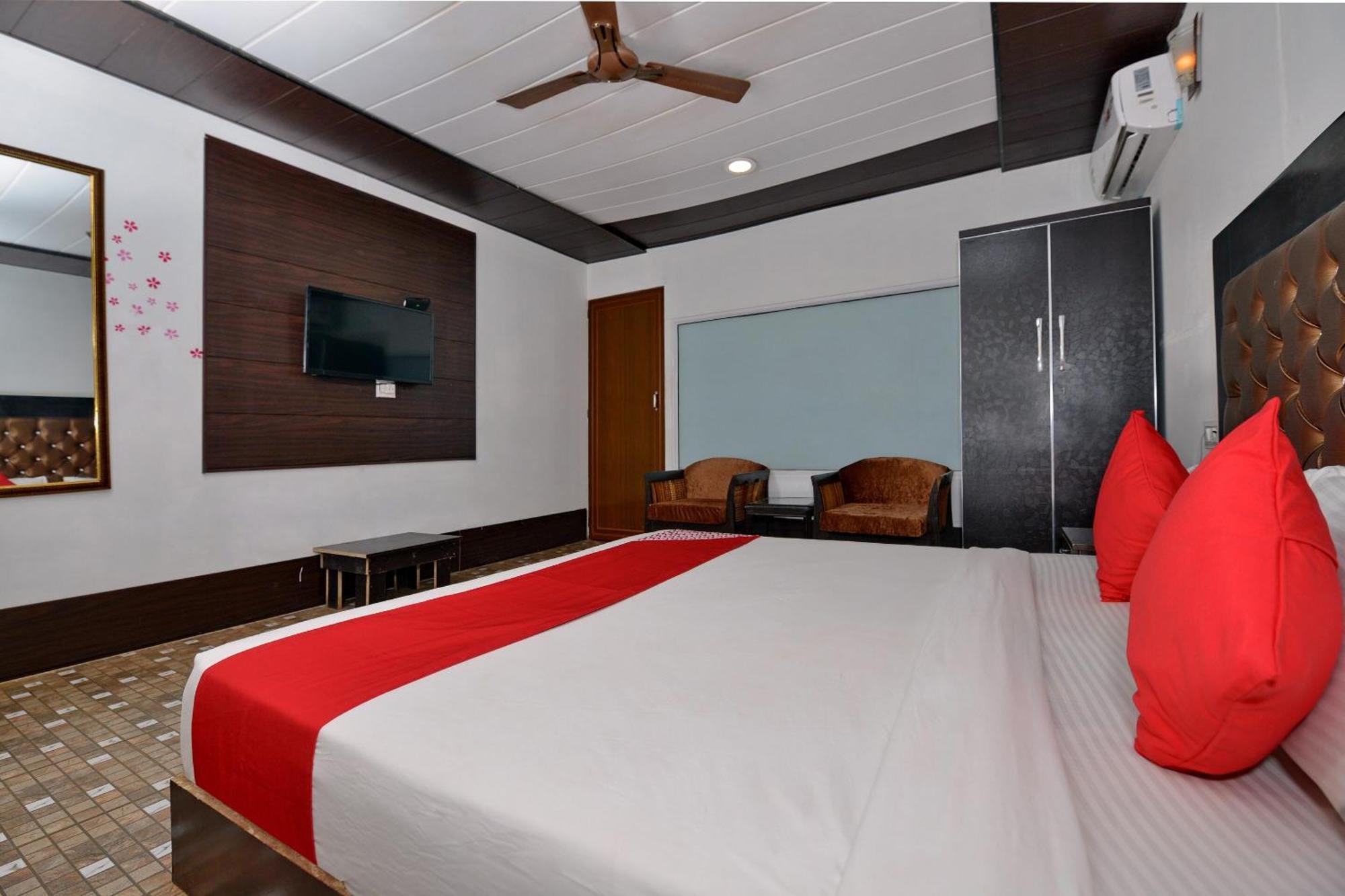 Collection O Retreat Morjim Resort Экстерьер фото
