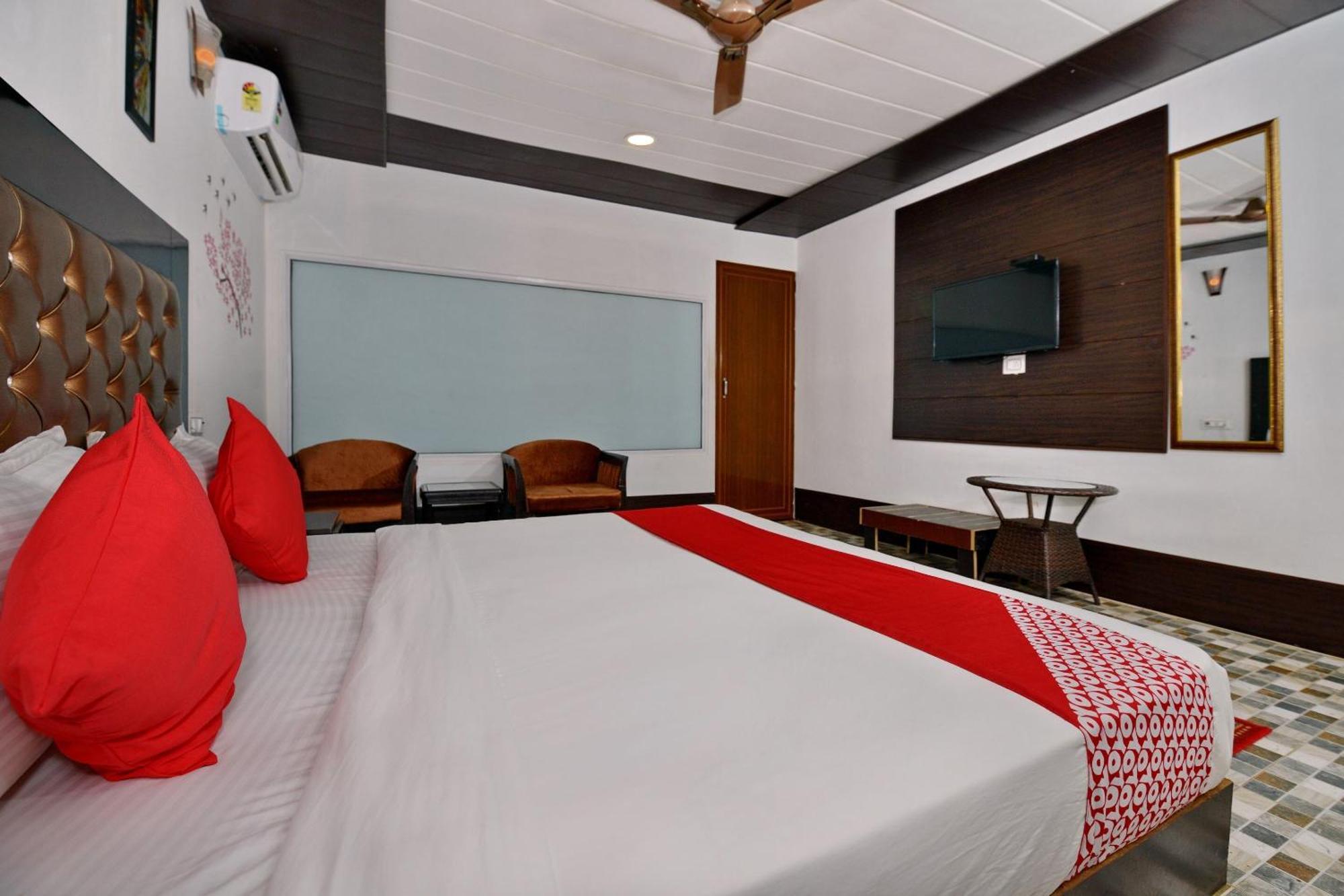 Collection O Retreat Morjim Resort Экстерьер фото