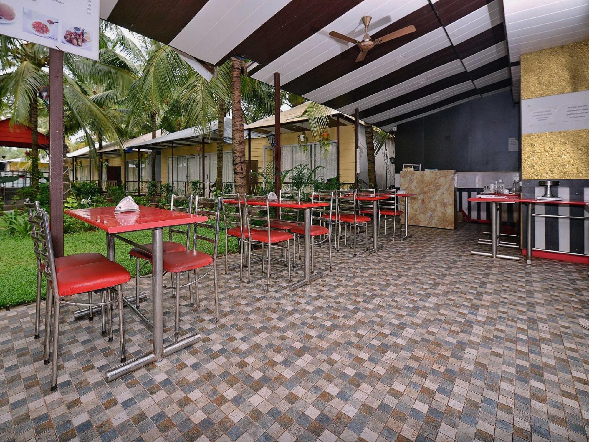 Collection O Retreat Morjim Resort Экстерьер фото