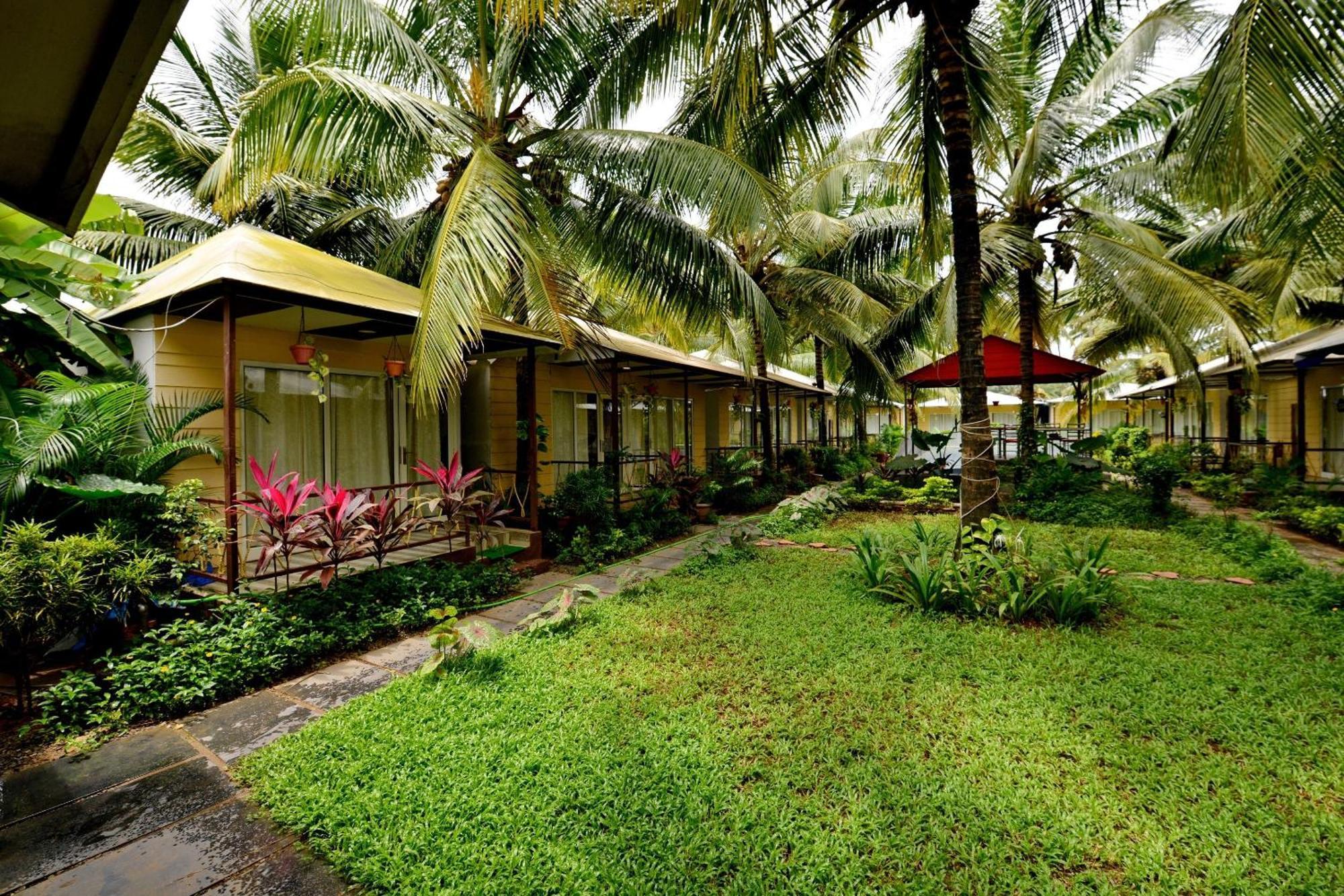 Collection O Retreat Morjim Resort Экстерьер фото